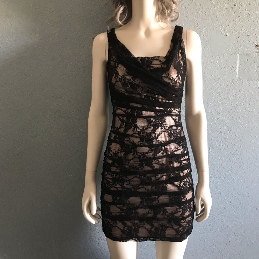 🆕 Express Lace Bodycon Dress
